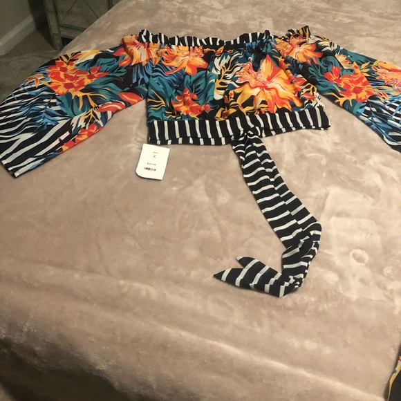 COPY - 2 pc set - skirt and top - Picture 2 of 7